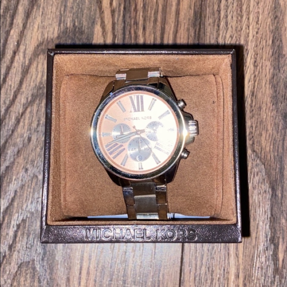 Woman’s Michael kors watch